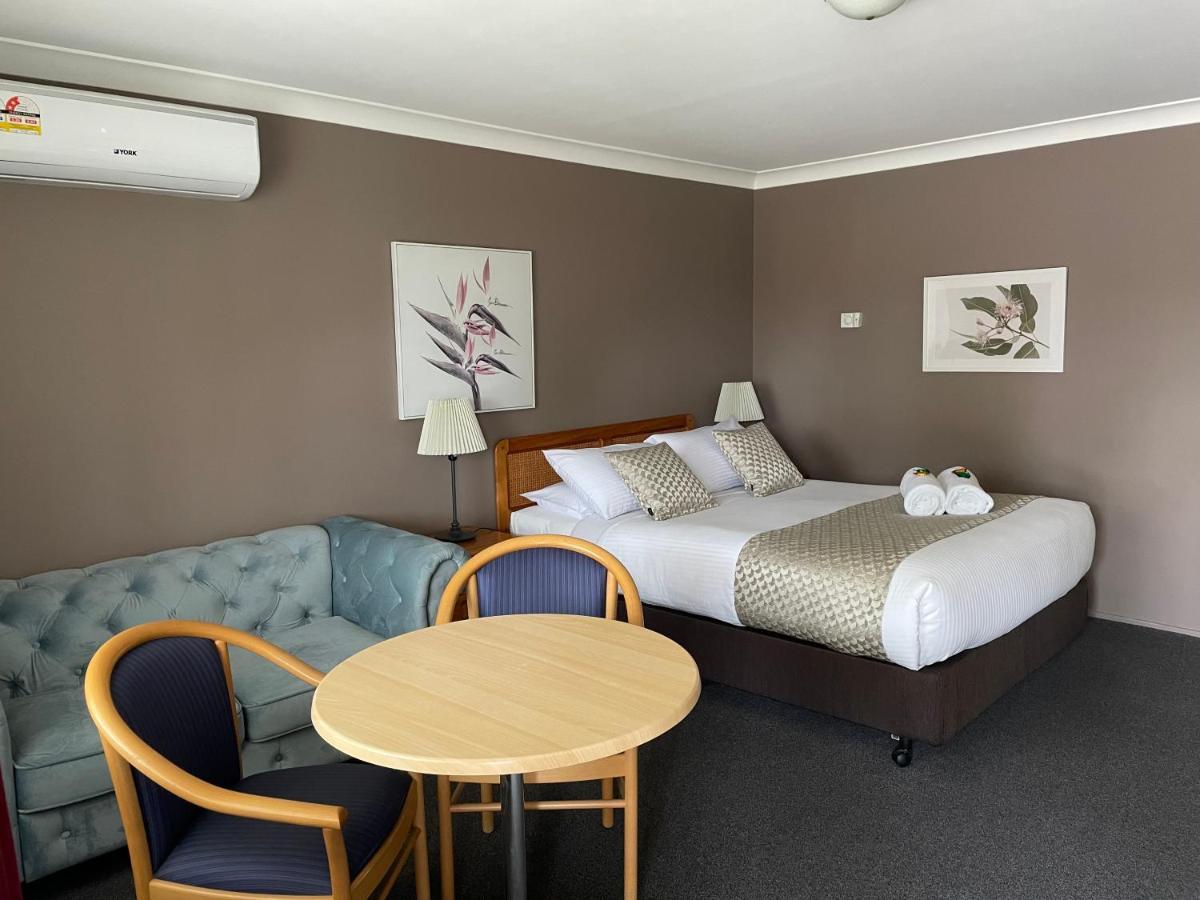 Highlands Motor Inn Oberon Exterior photo