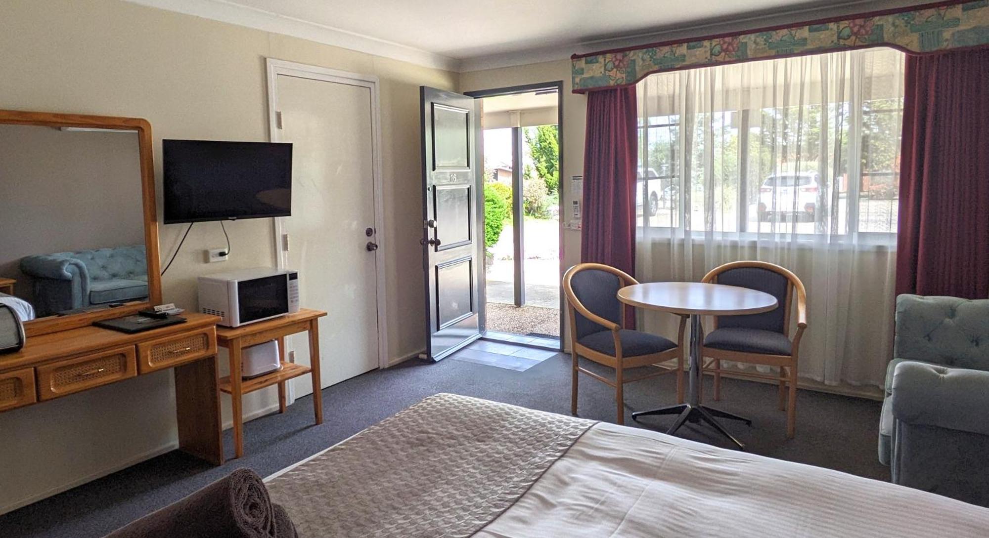 Highlands Motor Inn Oberon Exterior photo